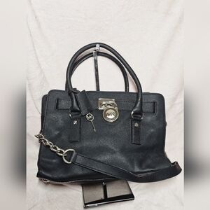 🦋Michael Kors Leather Shoulder/Crossbody Bag